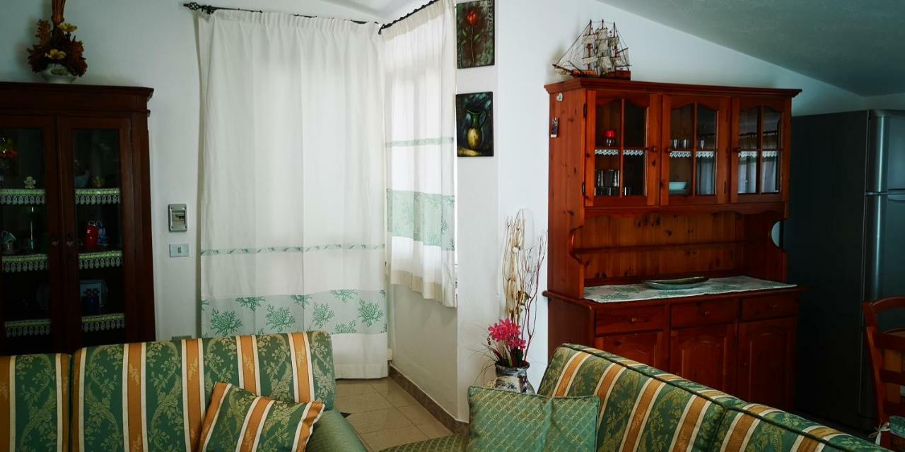 Casa Vacanza Giulia Budoni Buitenkant foto